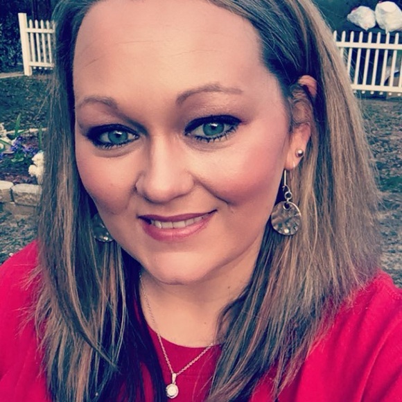 Meet your Posher, Jessica - Picture 8 of 16